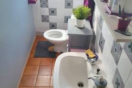 Big building with garden for sale in Chaillac, la Brenne 36