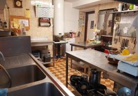 Big building with garden for sale in Chaillac, la Brenne 36