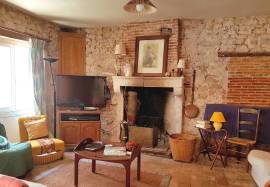 Large house is for sale in the village of LIGLET, Montmorillonnais region, Vienne 86