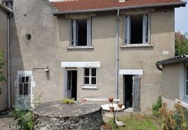 Large house is for sale in the village of LIGLET, Montmorillonnais region, Vienne 86