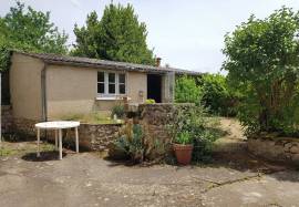 Large house is for sale in the village of LIGLET, Montmorillonnais region, Vienne 86