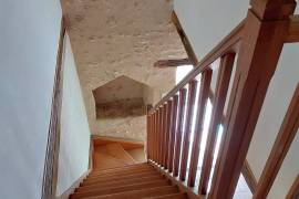 Two houses with garden for sale near Saint Savin 86