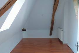 Two houses with garden for sale near Saint Savin 86