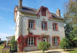 Manor house with garden for sale near Chaillac, Indre 36
