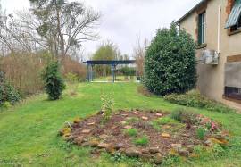 House with garage for sale in Chaillac, Indre 36