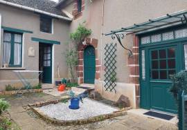 House with garage for sale in Chaillac, Indre 36