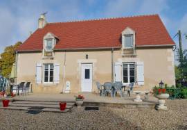 House with big outbuilding for sale near Le Blanc 36