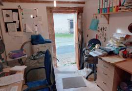 House with pool for sale in the Montmorillon region 86