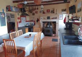 House with pool for sale in the Montmorillon region 86
