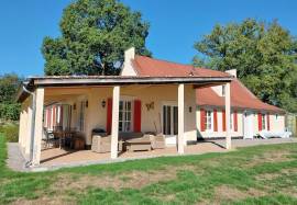 House with pool for sale in the Haute Vienne 87