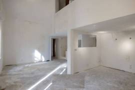 Detached Villa With Large Rooms