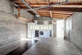 Ideal Holiday Home Cottage with Garage and Garden