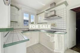 Ideal Holiday Home Cottage with Garage and Garden