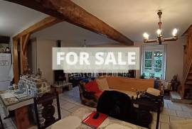 Farm House With Large Garden Farm House With Large Garden