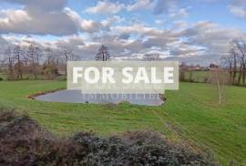 Farm House With Large Garden Farm House With Large Garden