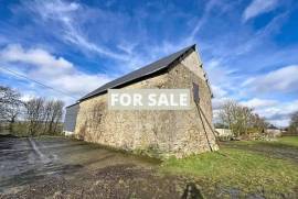 Collection of Barns to Renovate in the Countryside
