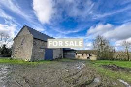 Collection of Barns to Renovate in the Countryside