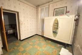 Huge Villa with Garage, Ideal Commercial Location