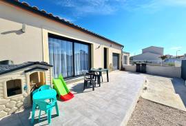 New Build Single Storey Villa with Garden