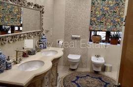 Detached house for rent in Jurmala, 315.00m2