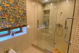 Detached house for rent in Jurmala, 315.00m2
