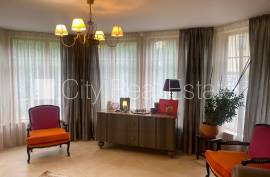 Detached house for rent in Jurmala, 315.00m2