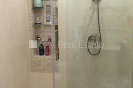 Detached house for rent in Jurmala, 315.00m2