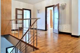 Detached house for rent in Jurmala, 344.00m2
