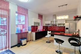 Detached house for rent in Jurmala, 344.00m2