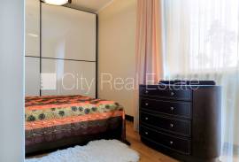 Detached house for rent in Jurmala, 344.00m2