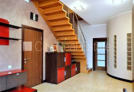 Detached house for rent in Jurmala, 344.00m2