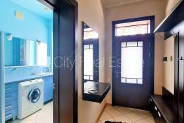 Detached house for rent in Jurmala, 344.00m2