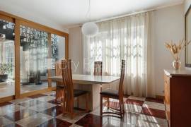 Detached house for rent in Riga, 350.00m2