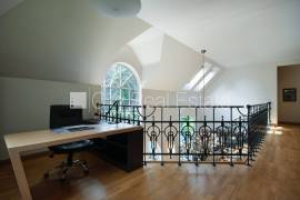 Detached house for rent in Riga, 350.00m2