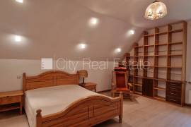 Detached house for rent in Riga, 160.00m2
