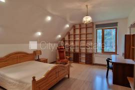 Detached house for rent in Riga, 160.00m2
