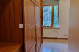 Detached house for rent in Riga, 160.00m2