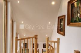 Detached house for rent in Riga, 160.00m2