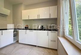 Detached house for rent in Jurmala, 180.00m2