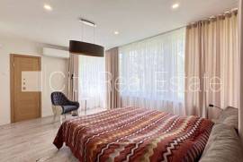 Detached house for rent in Jurmala, 180.00m2