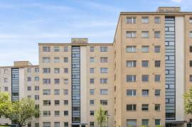 Paul-Lincke-Ufer: Ready to move 2-Room Apartment with Balcony in the best area of Kreuzberg