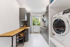 Paul-Lincke-Ufer: Ready to move 2-Room Apartment with Balcony in the best area of Kreuzberg