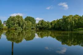 Upscale New-build Two-Room Penthouse with Balcony in the Samariter District