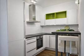 Upscale New-build Two-Room Penthouse with Balcony in the Samariter District