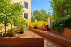 Live, Work & Invest - Perfect for Cafe & Creative Business near Tempelhofer Feld