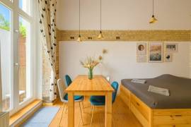 Live, Work & Invest - Perfect for Cafe & Creative Business near Tempelhofer Feld