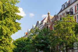 5-room penthouse apartment with spacious terrace