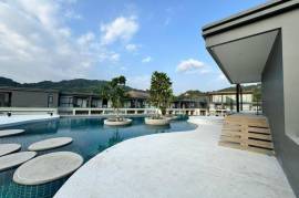 Modern Elegance 2 Bed 1 Bath in Naithon