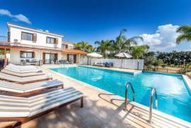 4 Bedroom Magnificent Villa - St. George Area, Peyia, Paphos