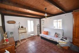 FANTASTIC COUNTRY PROPERTY NEAR DAYA NUEVA FANTASTIC COUNTRY PROPERTY NEAR DAYA NUEVA